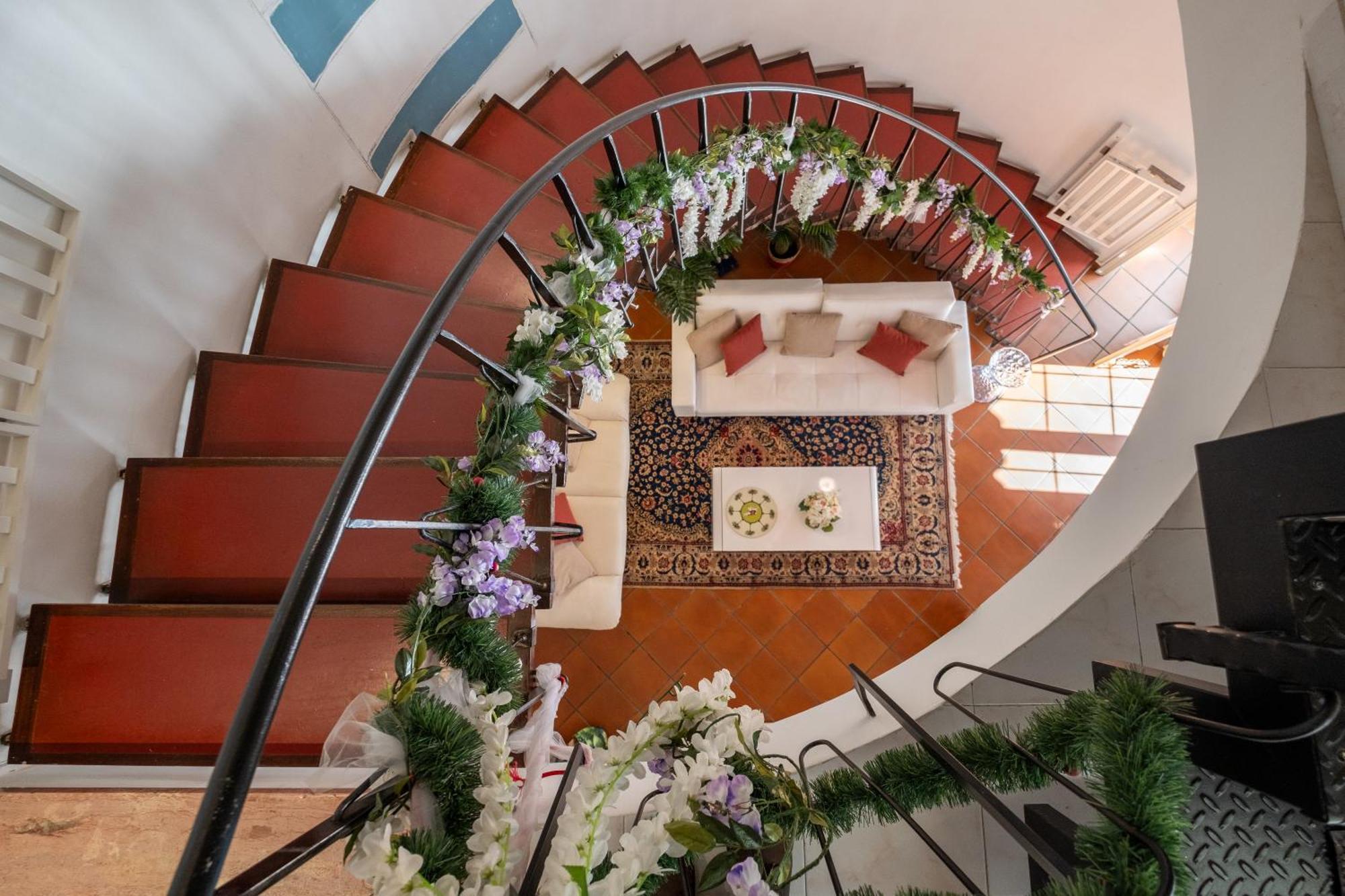 Elegante Villa Lu' Centro Citta A 10 Minuti Dal Mare Cagliari Esterno foto