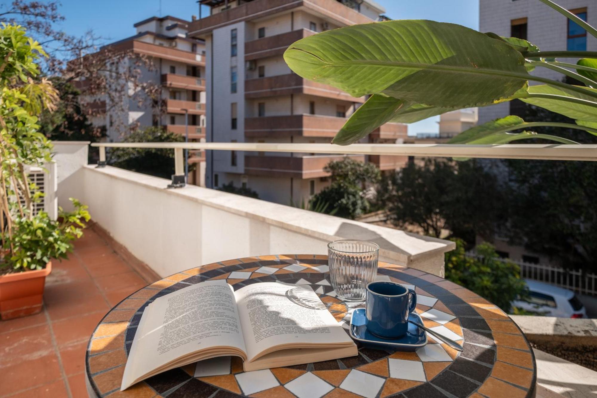 Elegante Villa Lu' Centro Citta A 10 Minuti Dal Mare Cagliari Esterno foto