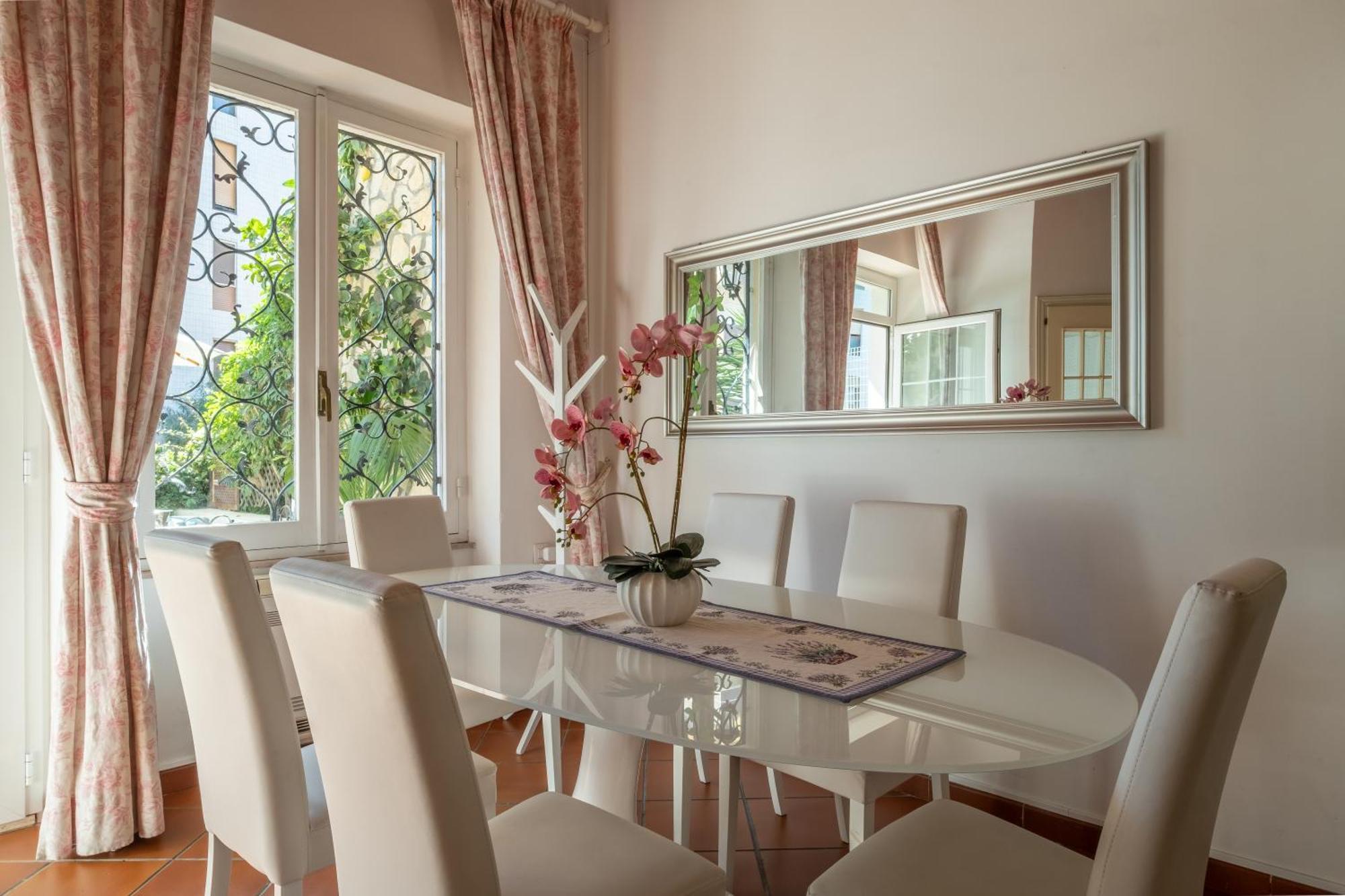 Elegante Villa Lu' Centro Citta A 10 Minuti Dal Mare Cagliari Esterno foto
