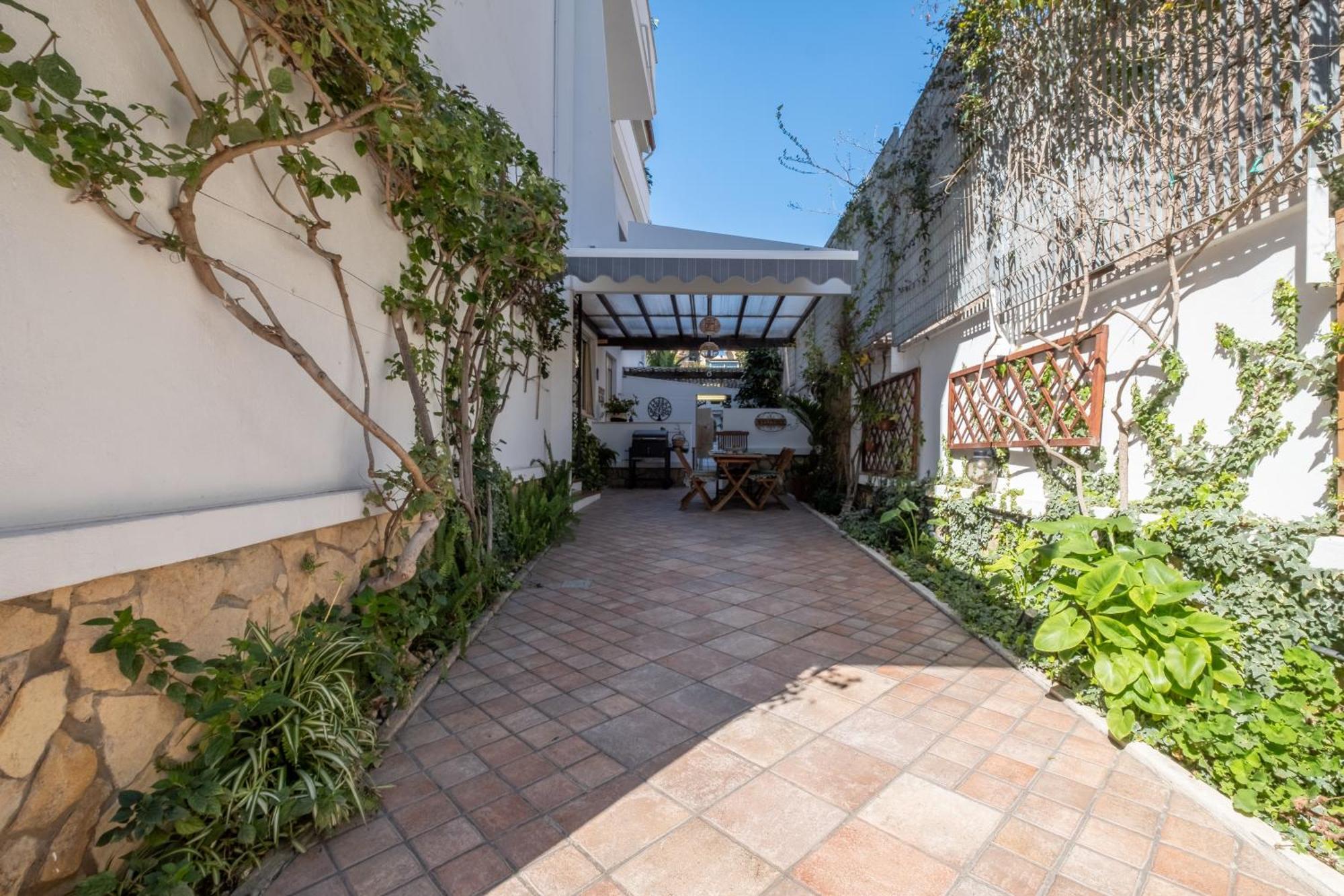 Elegante Villa Lu' Centro Citta A 10 Minuti Dal Mare Cagliari Esterno foto